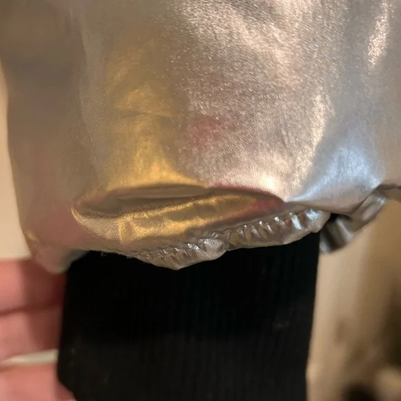 FOREVER 21 SIZE SMALL - Picture 3 of 5